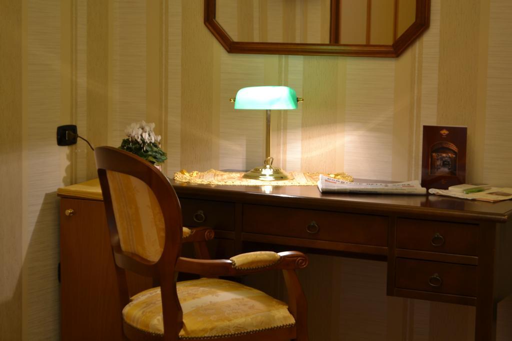 Hotel Ristorante Donato Calvizzano Esterno foto