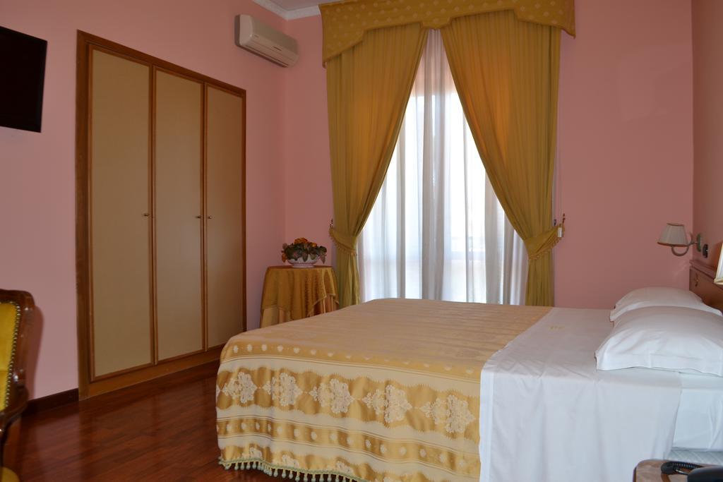 Hotel Ristorante Donato Calvizzano Esterno foto