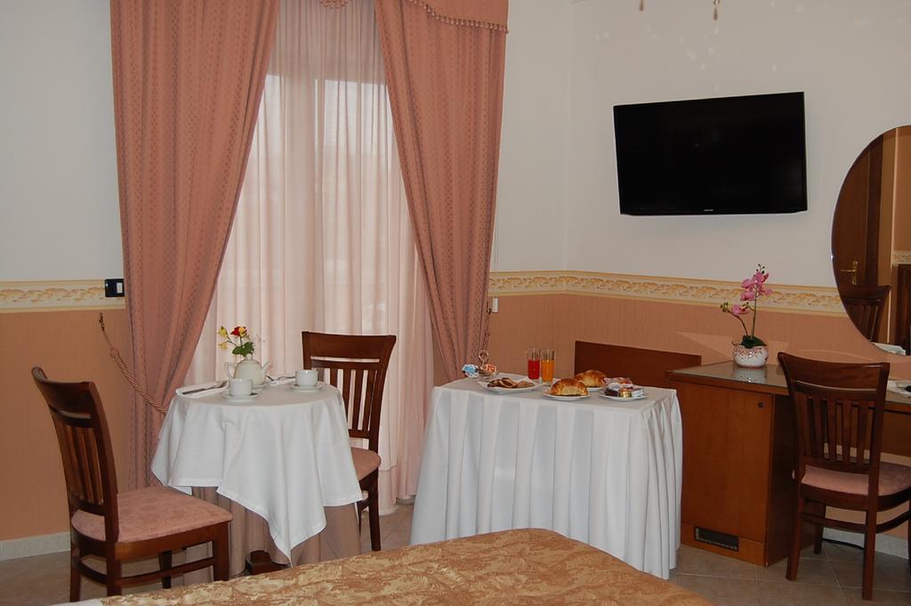 Hotel Ristorante Donato Calvizzano Esterno foto