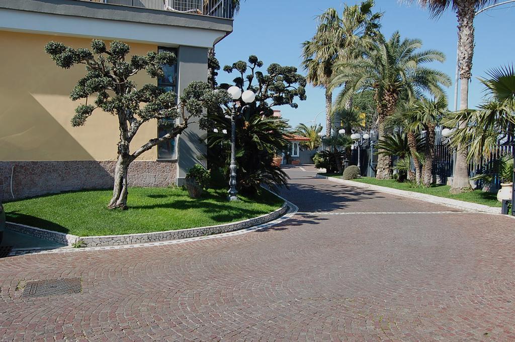 Hotel Ristorante Donato Calvizzano Esterno foto