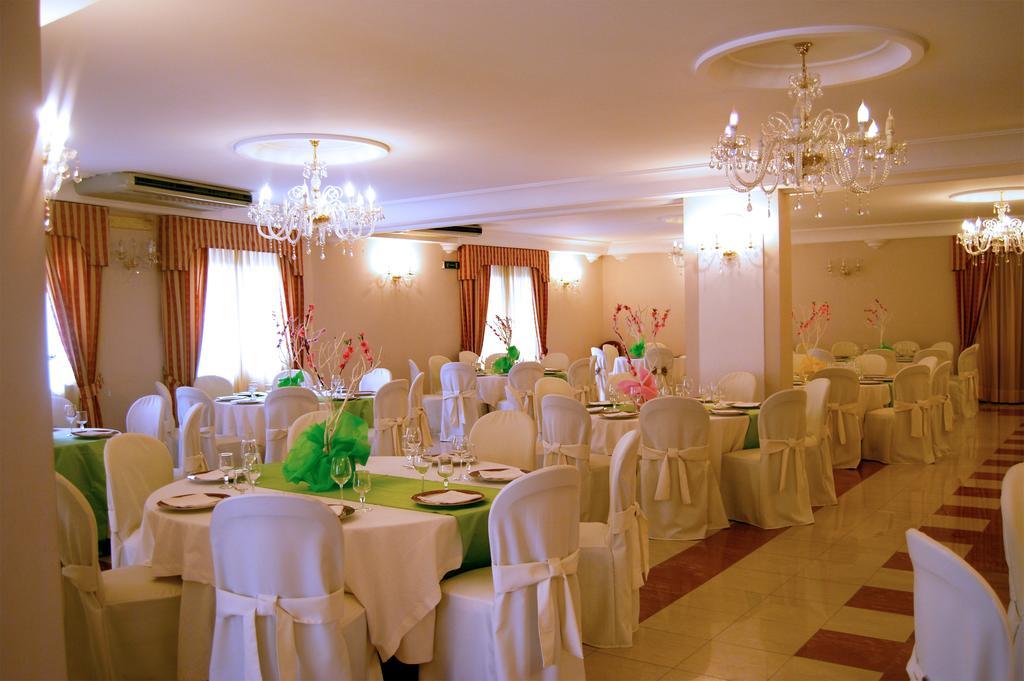 Hotel Ristorante Donato Calvizzano Esterno foto