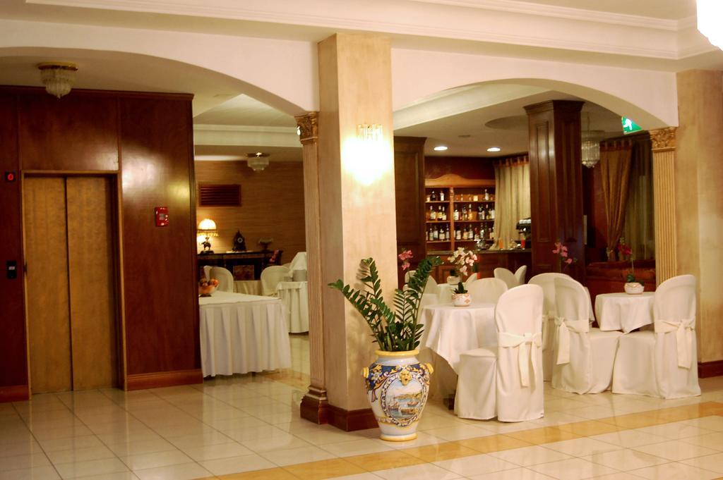 Hotel Ristorante Donato Calvizzano Esterno foto