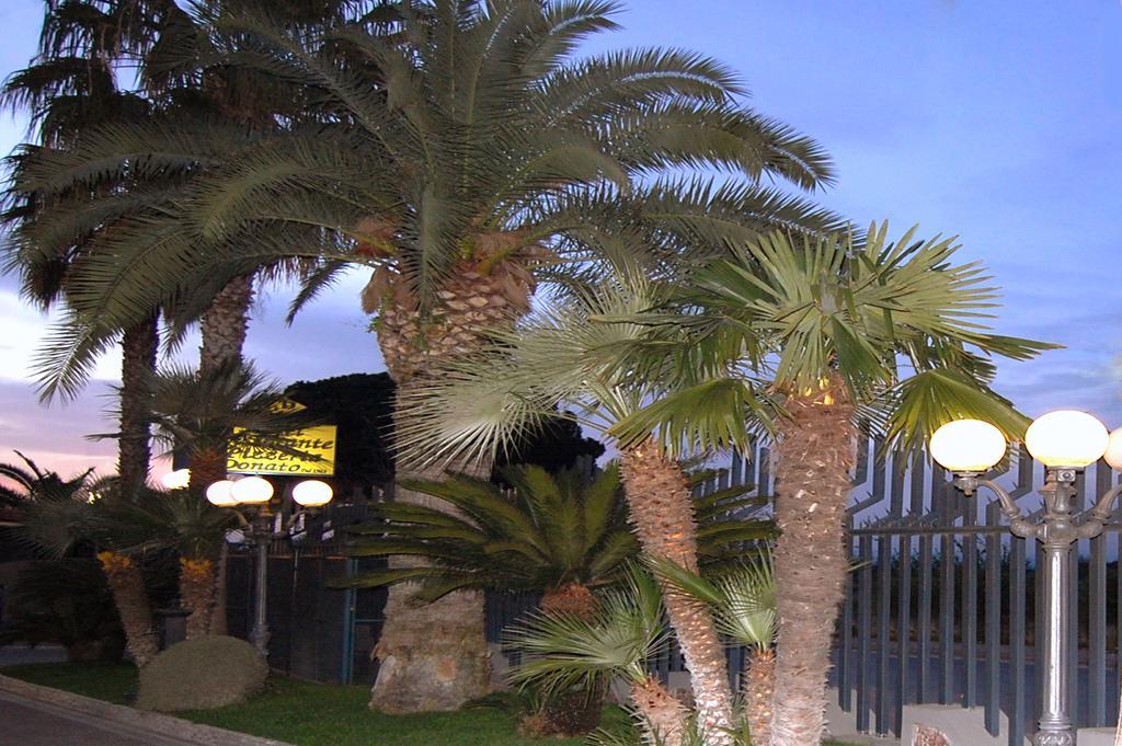 Hotel Ristorante Donato Calvizzano Esterno foto