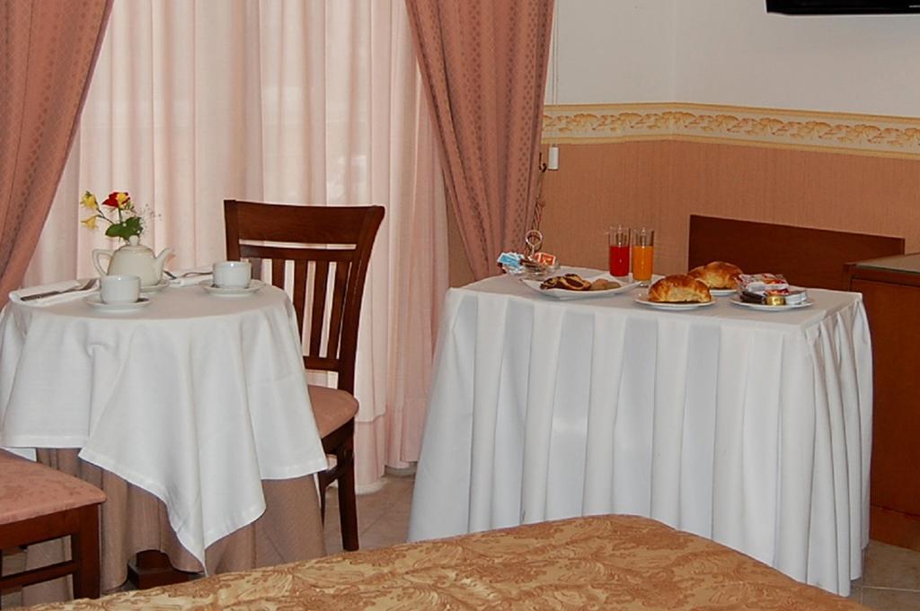 Hotel Ristorante Donato Calvizzano Esterno foto