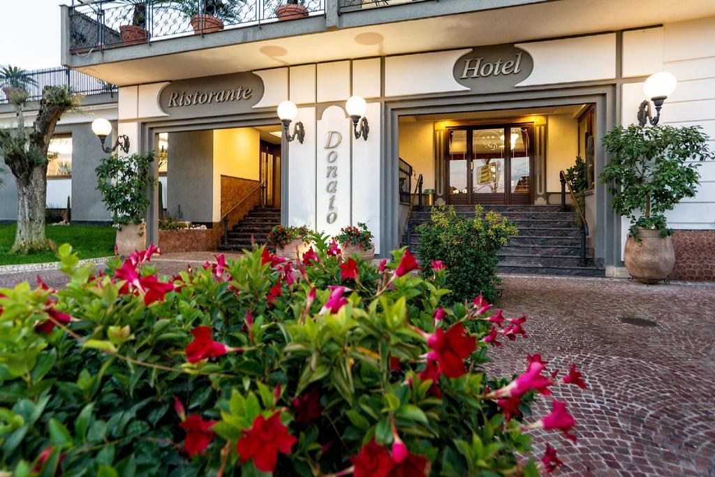 Hotel Ristorante Donato Calvizzano Esterno foto